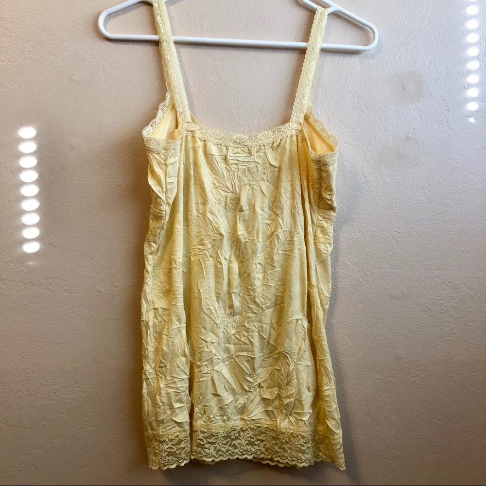 Windsor Yellow Lace Trim Crinkle Tank Top - Picture 4 of 5